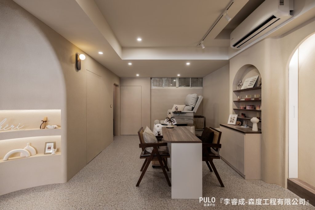 台中商業空間改造｜18坪奶油風美業空間。森度工程有限公司台中室內設計作品 - PULO裝潢平台