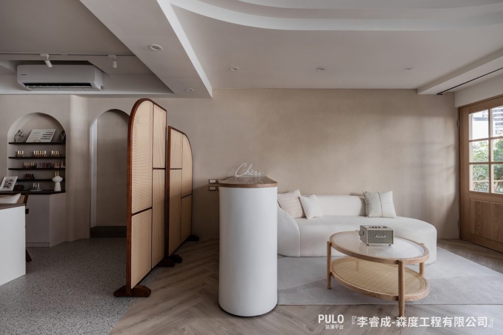 台中商業空間改造｜18坪奶油風美業空間。森度工程有限公司台中室內設計作品 - PULO裝潢平台