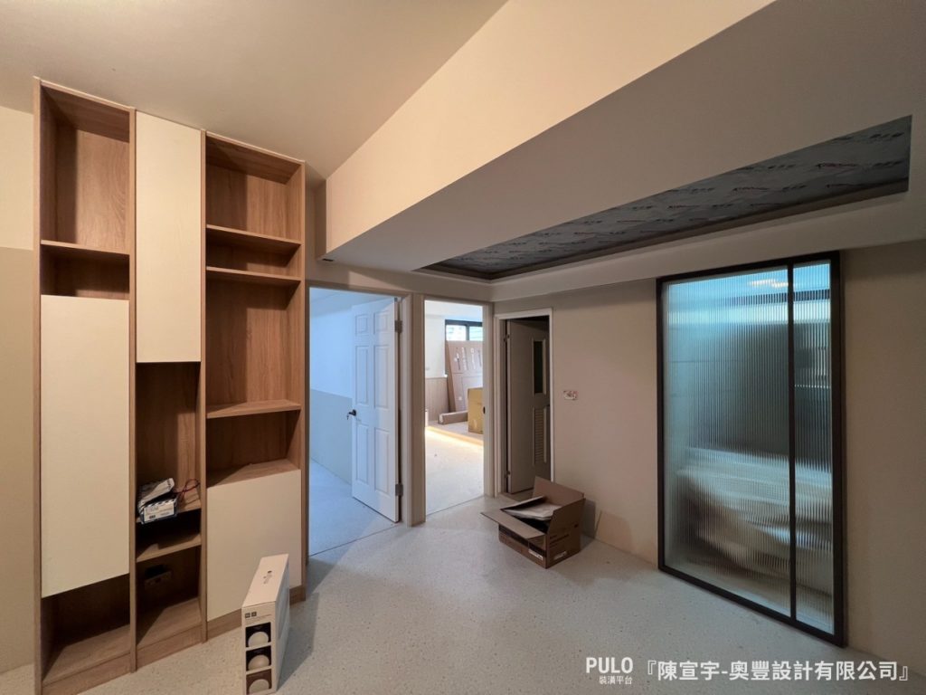 新竹竹北室內設計開箱,24坪中古屋翻修簡約風三房宅。奧豐設計有限公司作品 - PULO裝潢平台 屋主在找竹北室內設計時,希望找到一位能遇到懂得抓預算、也擅長空間規劃的設計師,讓家裡變成簡單、清爽又實用的生活空間。奧豐設計有限公司作品 - PULO裝潢平台